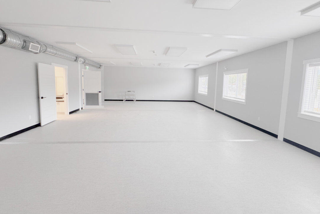 Large interior play area with vinyl flooring